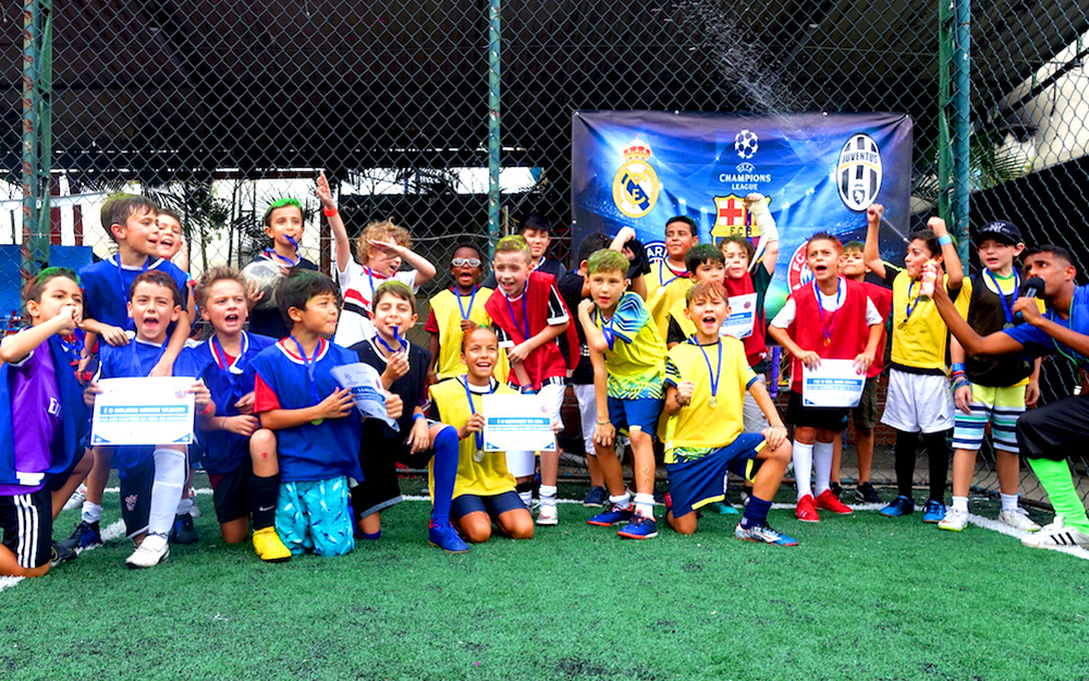 Jogo desafio de futebol infantil campeões do brasil